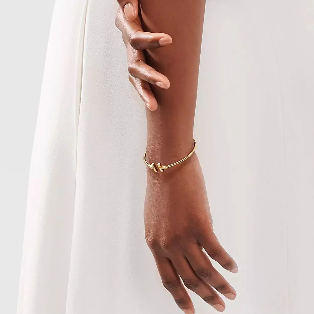 Gold Wire Bracelet in 18k - Image 2